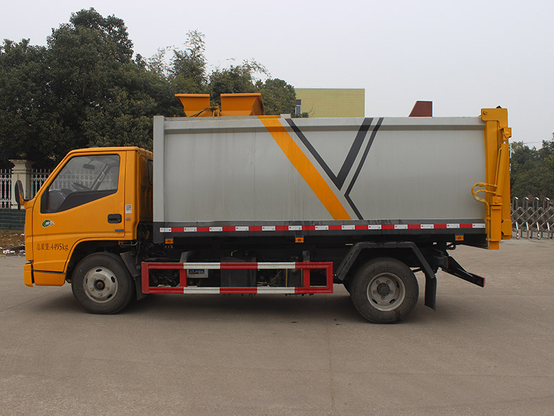 潤知星牌SCS5043TCAJX6型餐廚垃圾車