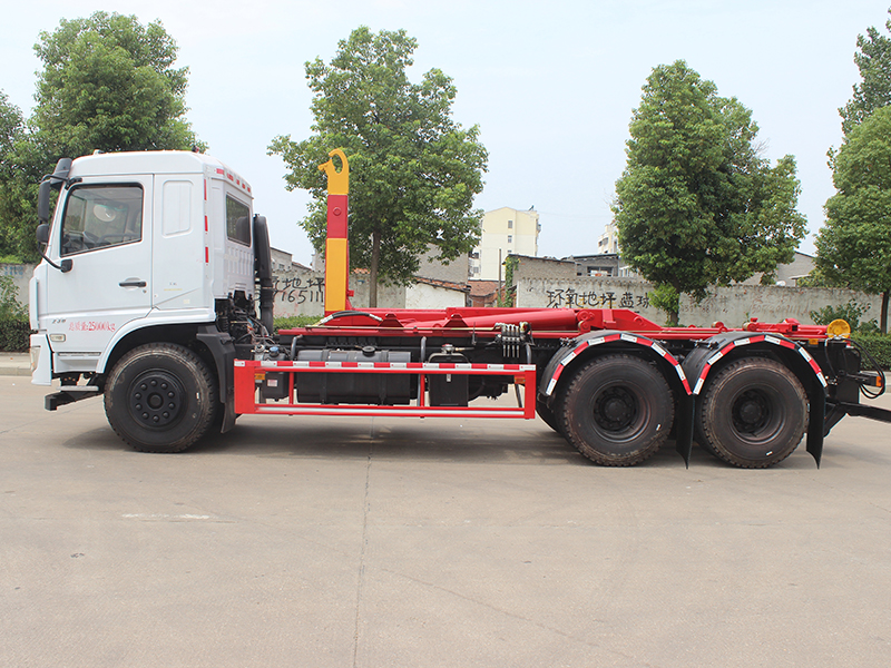 東風(fēng)專底后八輪SCS5250ZXXDFV車廂可卸式垃圾車