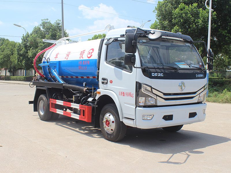 5.1方東風(fēng)多利卡吸污車