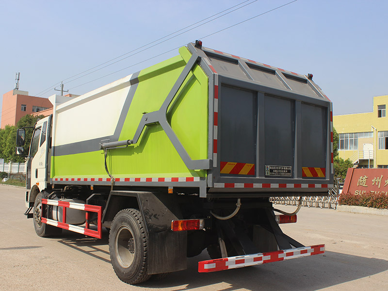 解放J6L壓縮式對接垃圾車