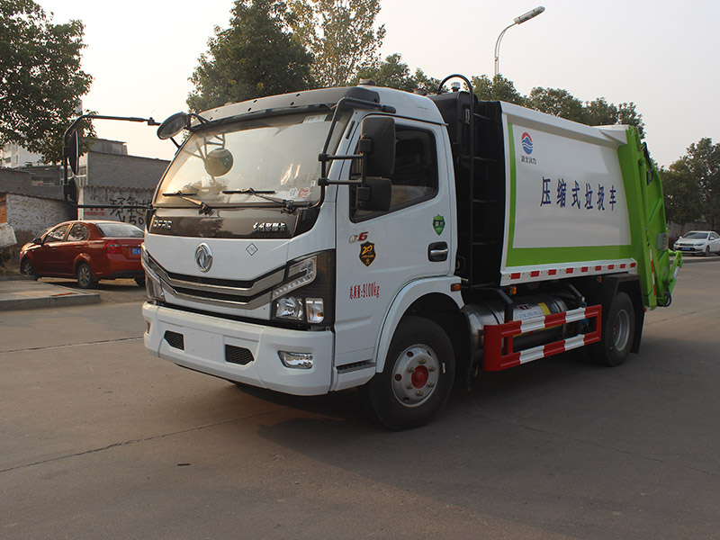 東風多利卡天然氣6方壓縮垃圾車
