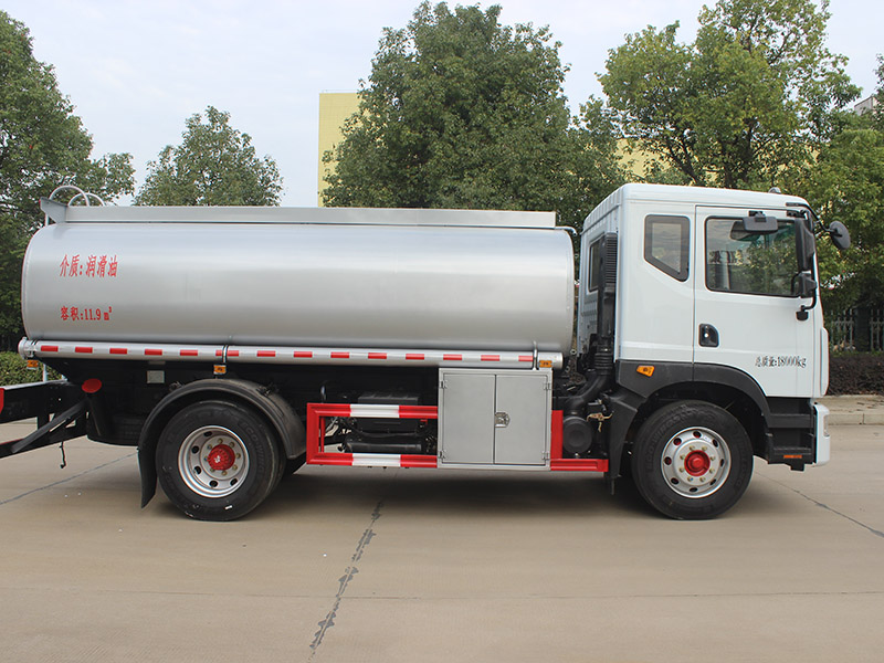 東風(fēng)D9多利卡11.9立方SCS5180GPGEQ6普通液體運輸車