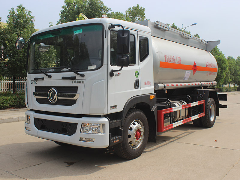 東風(fēng)D9多利卡13.2立方SCS5180GRYEQ6易燃液體罐式運(yùn)輸車(chē)